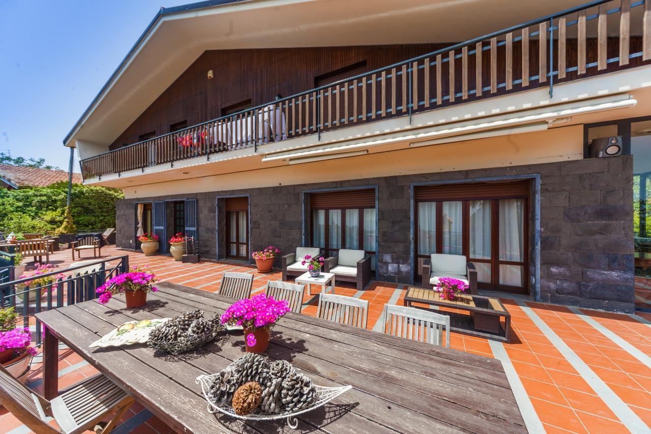 ニコロージ Etna Hut Bed & Breakfast エクステリア 写真